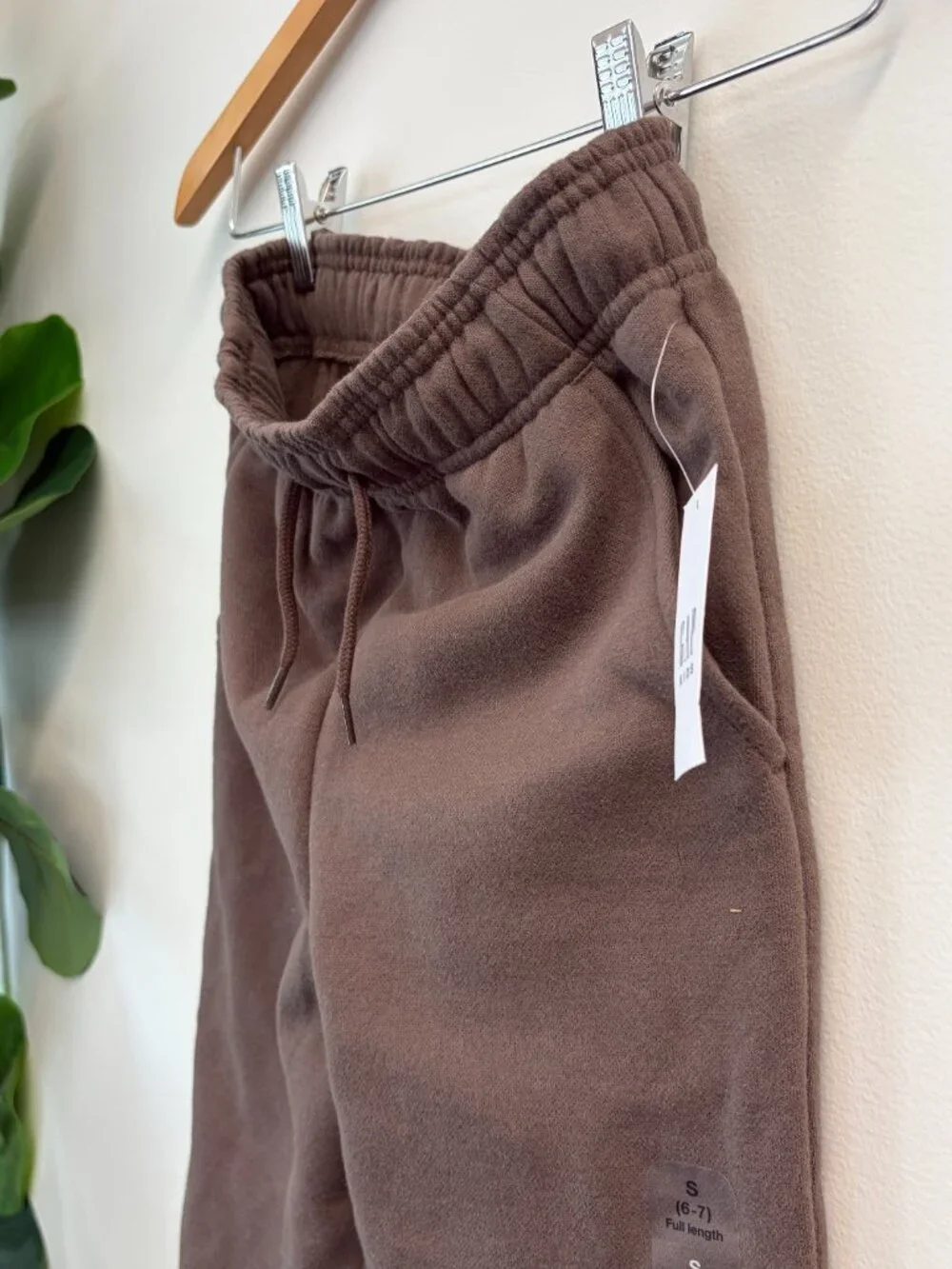 GAP Kids Brown Fleece Jogger Sweatpants NWT Size S 6/7